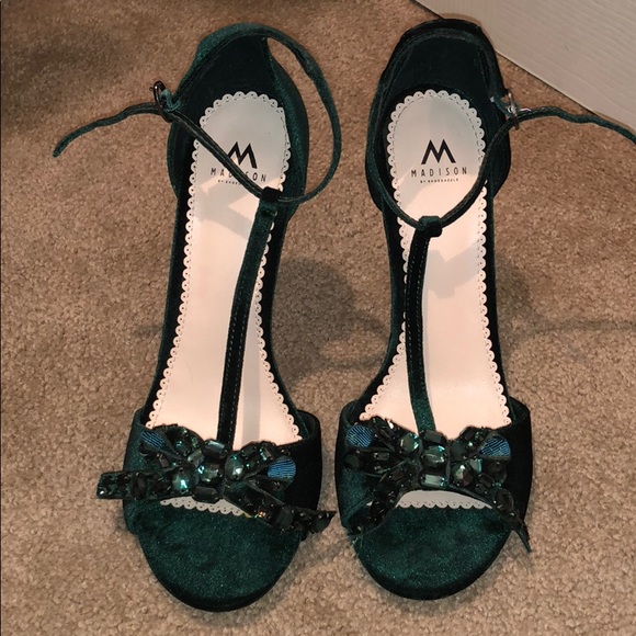 emerald green velvet heels
